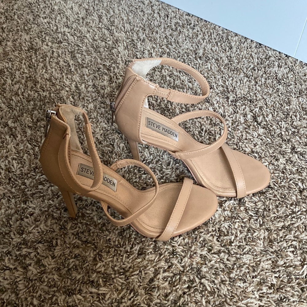 Steve Madden tan heels